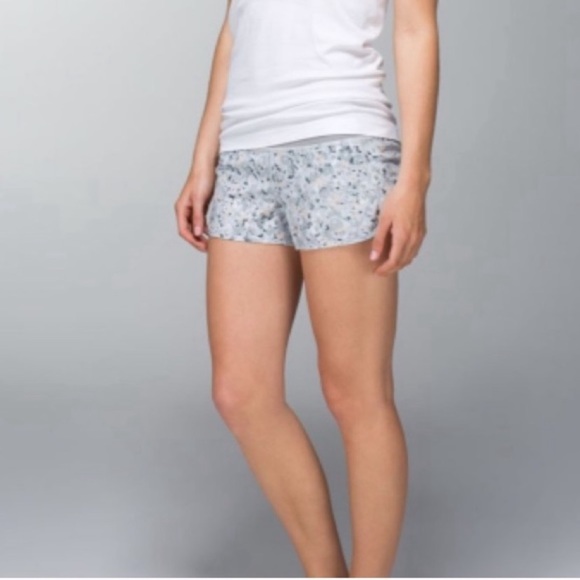 🍋Lululemon Speed Short! - Picture 7 of 8